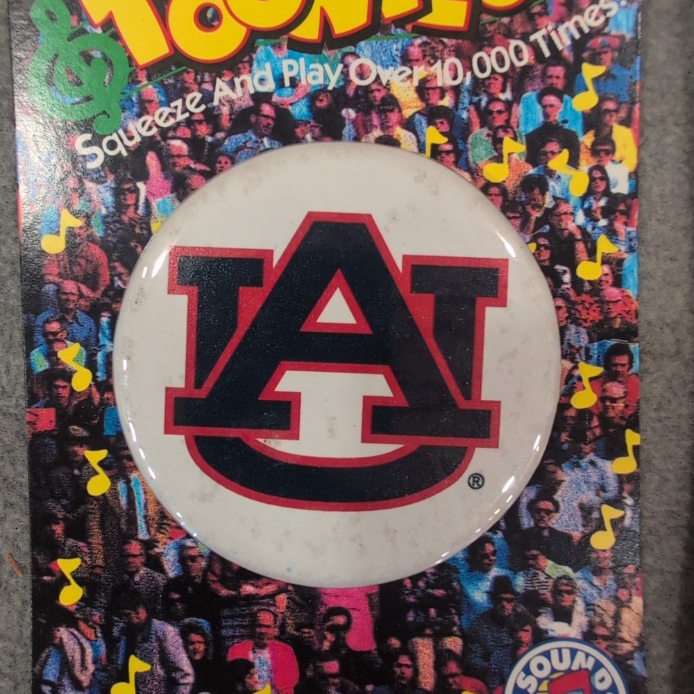 Lot of 9 Auburn University Tigers Pinback Buttons SOUND DOES NOT WORK - Picture 2 of 3